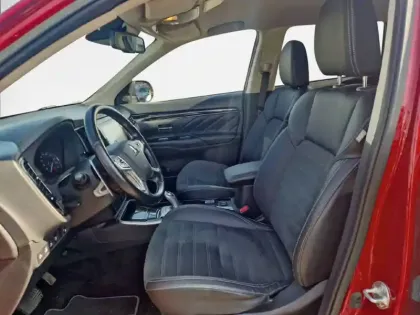 Photo 24 Mitsubishi Outlander  2.4l PHEV Twin Motor 4WD