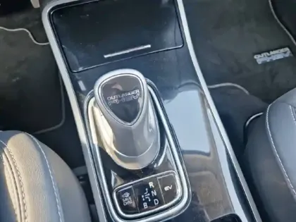 Photo 48 Mitsubishi Outlander Gén. III Ph3 Invite 5