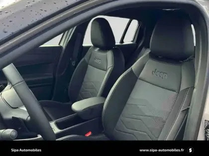 Photo 5 Jeep Avenger  1.2 Turbo T3 110 ch e-Hybrid BVR6