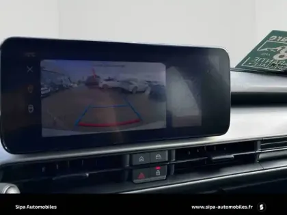 Photo 16 Jeep Avenger  1.2 Turbo T3 110 ch e-Hybrid BVR6