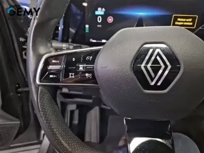 Photo 15 Renault Austral  E-Tech hybrid 200