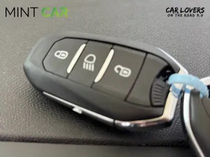 Photo 29 Peugeot 2008  BlueHDi 130 S&S EAT8