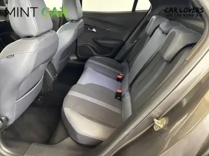 Photo 18 Peugeot 2008  BlueHDi 130 S&S EAT8