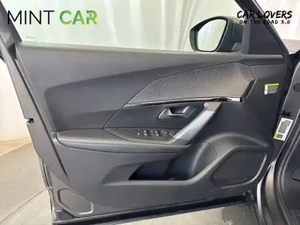 Photo 21 Peugeot 2008  BlueHDi 130 S&S EAT8