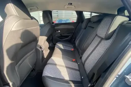 Photo 10 Peugeot 308  SW Hybrid 145 e-DCS6