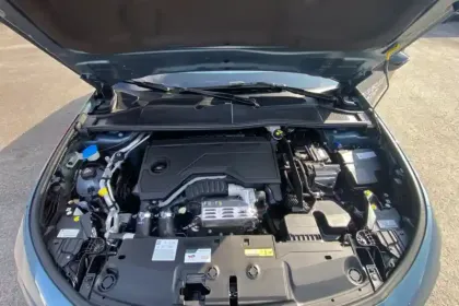 Photo 33 Peugeot 308  SW Hybrid 145 e-DCS6