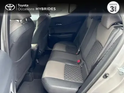 Photo 11 Toyota C-HR  122h Distinctive 2WD E-CVT RC18