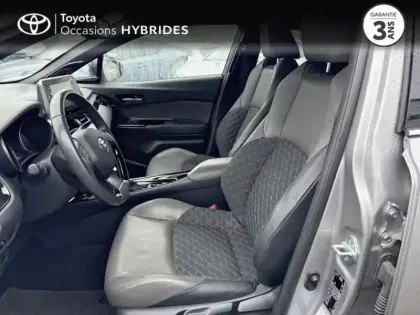 Photo 10 Toyota C-HR  122h Distinctive 2WD E-CVT RC18