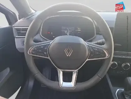 Photo 11 Renault Clio  1.6 E-Tech 145ch full hybrid Techno - 24 GPS