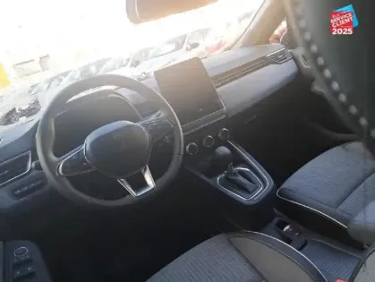 Photo 14 Renault Clio  1.6 E-Tech 145ch full hybrid Techno - 24 GPS