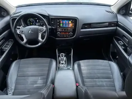 Photo 5 Mitsubishi Outlander  PHEV Twin Motor Business 4WD Euro6d-T EVAP 5cv