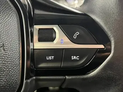 Photo 14 Peugeot 208  1.2 PureTech 100ch S&S Roadtrip