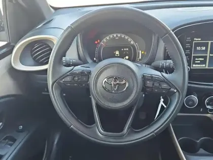 Photo 13 Toyota Aygo  X 1.0 VVT-i 72ch Design