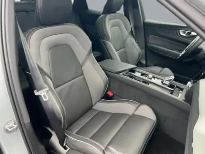 Photo 8 Volvo Xc60  T6 Hybride Rechargeable 350ch Plus Style Dark Geartronic 8 AWD