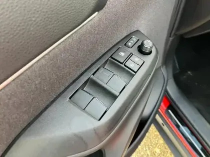 Photo 8 Toyota Yaris  Cross 116h Design MC24