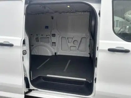 Photo 11 Ford Custom Gén. II Ph1 Trend 1