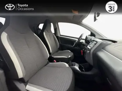 Photo 5 Toyota Aygo  1.0 VVT-i 69ch x-play 5p