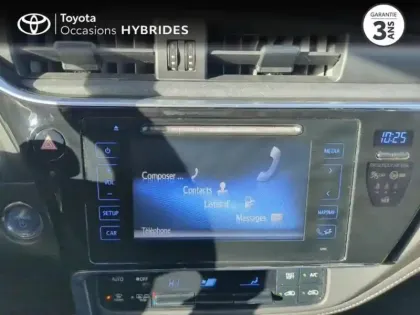 Photo 14 Toyota Auris  HSD 136h Design