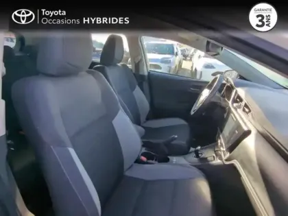 Photo 5 Toyota Auris  HSD 136h Design