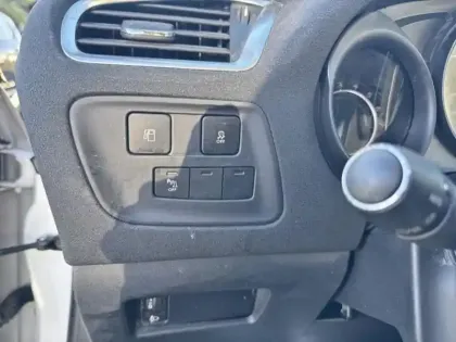 Photo 13 Citroën C4  PureTech 110ch Millenium