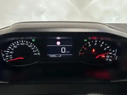 Photo 14 Peugeot 208  1.2 PureTech 100ch S&S Style 118g