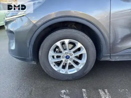 Photo 12 Ford Kuga  2.5 Duratec 190ch FHEV E85 Titanium BVA