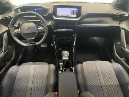 Photo 7 Peugeot 208  1.2 Hybrid 145ch GT e-DCS6