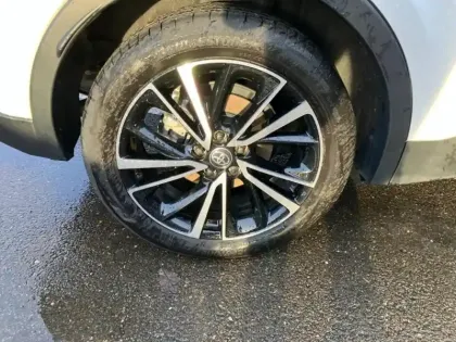 Photo 8 Toyota C-HR  1.8 Hybride 140ch Collection NG23