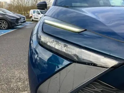 Photo 9 Toyota C-HR  1.8 Hybride 140ch Design MY25