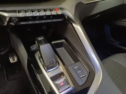 Photo 13 Peugeot 3008  1.2 PureTech 130ch S&S GT EAT8