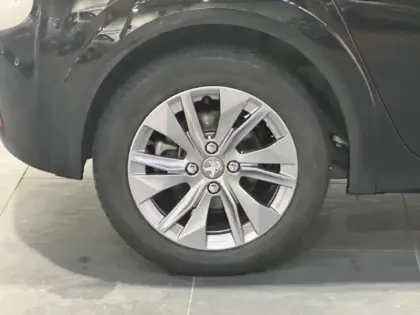 Photo 10 Peugeot 208  e- 136ch Allure Pack