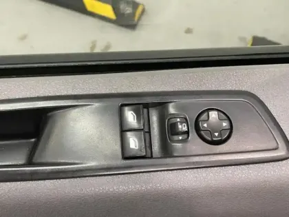 Photo 8 Peugeot Expert  Fg M 2.0 BlueHDi 145ch S&S Pack Asphalt EAT8