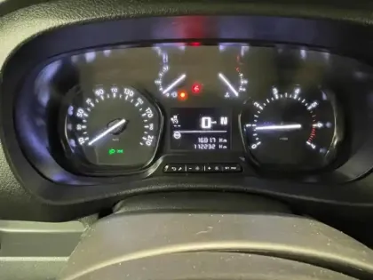 Photo 13 Peugeot Expert  Fg M 2.0 BlueHDi 145ch S&S Pack Asphalt EAT8