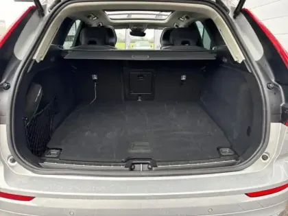 Photo 12 Volvo Xc60  T6 Hybride Rechargeable 253 + 145ch Ultra Style Chrome Geartronic 8 AWD