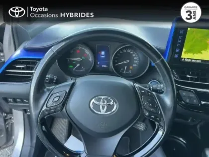 Photo 8 Toyota C-HR  122h Graphic 2WD E-CVT