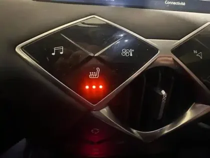 Photo 10 DS DS 3  Crossback PureTech 155ch Grand Chic Automatique 114g