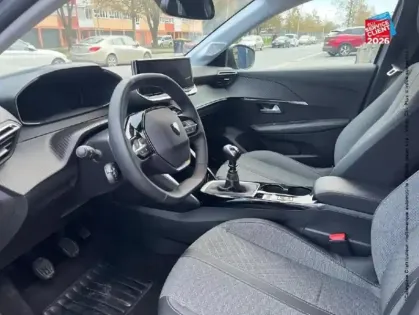 Photo 14 Peugeot 208  1.2 PureTech 100ch S/S Allure GPS Camera Carplay