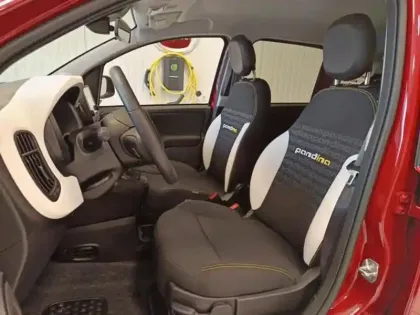 Photo 8 Fiat Panda  Pandina 1.0 65ch BSG S&S Hybrid Cross