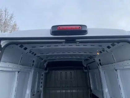 Photo 8 Peugeot Boxer  Fg L2H2 3.5 140ch S&S Pack Premium Connect