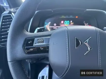 Photo 11 DS DS 7  1.6 Plug-in Hybrid 225ch Edition France