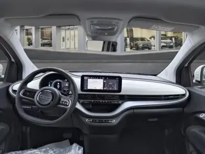 Photo 7 Fiat 500  e 118ch Icône