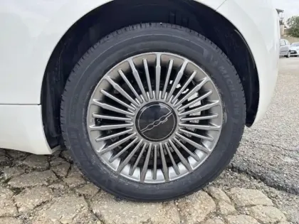 Photo 10 Fiat 500  e 118ch Icône