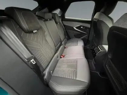 Photo 12 Peugeot 3008  Electrique 210 ch Batterie / 525 AUTONOMIE / ALCANTARA