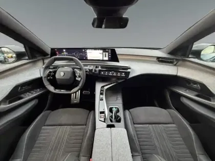 Photo 9 Peugeot 3008  Electrique 210 ch Batterie / 525 AUTONOMIE / ALCANTARA