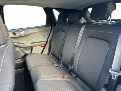 Photo 7 Ford Kuga  2.5 Duratec 180ch Hybrid FlexiFuel Titanium Business Powershift