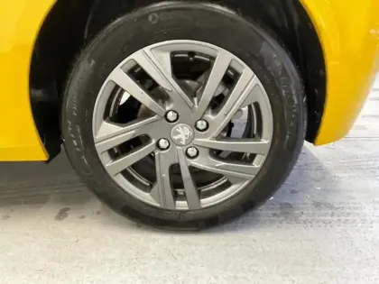 Photo 6 Peugeot 208  1.2 PureTech 100ch S&S Style EAT8