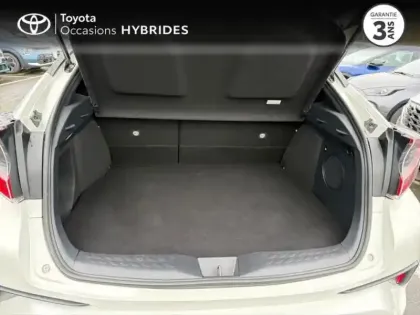 Photo 24 Toyota C-HR  122h Collection 2WD E-CVT RC18