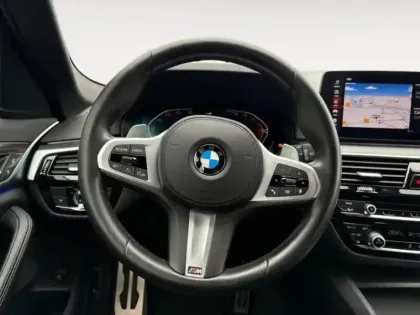 Photo 11 BMW Serie 5 Série 5 Touring 520dA 190ch M Sport Steptronic