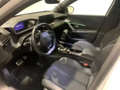 Photo 9 Peugeot 2008  1.2 130 GT EAT8 i-cockpit GPS Camera Full led