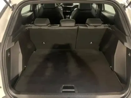 Photo 5 Peugeot 2008  1.2 130 GT EAT8 i-cockpit GPS Camera Full led